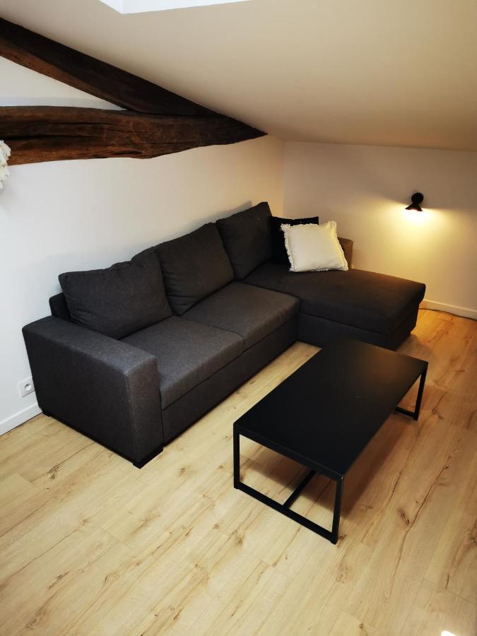 La Roche-Chalais Appartement Neuf Climatise Sous Les Toits المظهر الخارجي الصورة